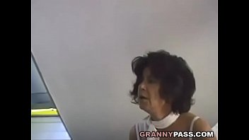 Hairy Grandma Takes Young Dick хвидеос порно смотреть